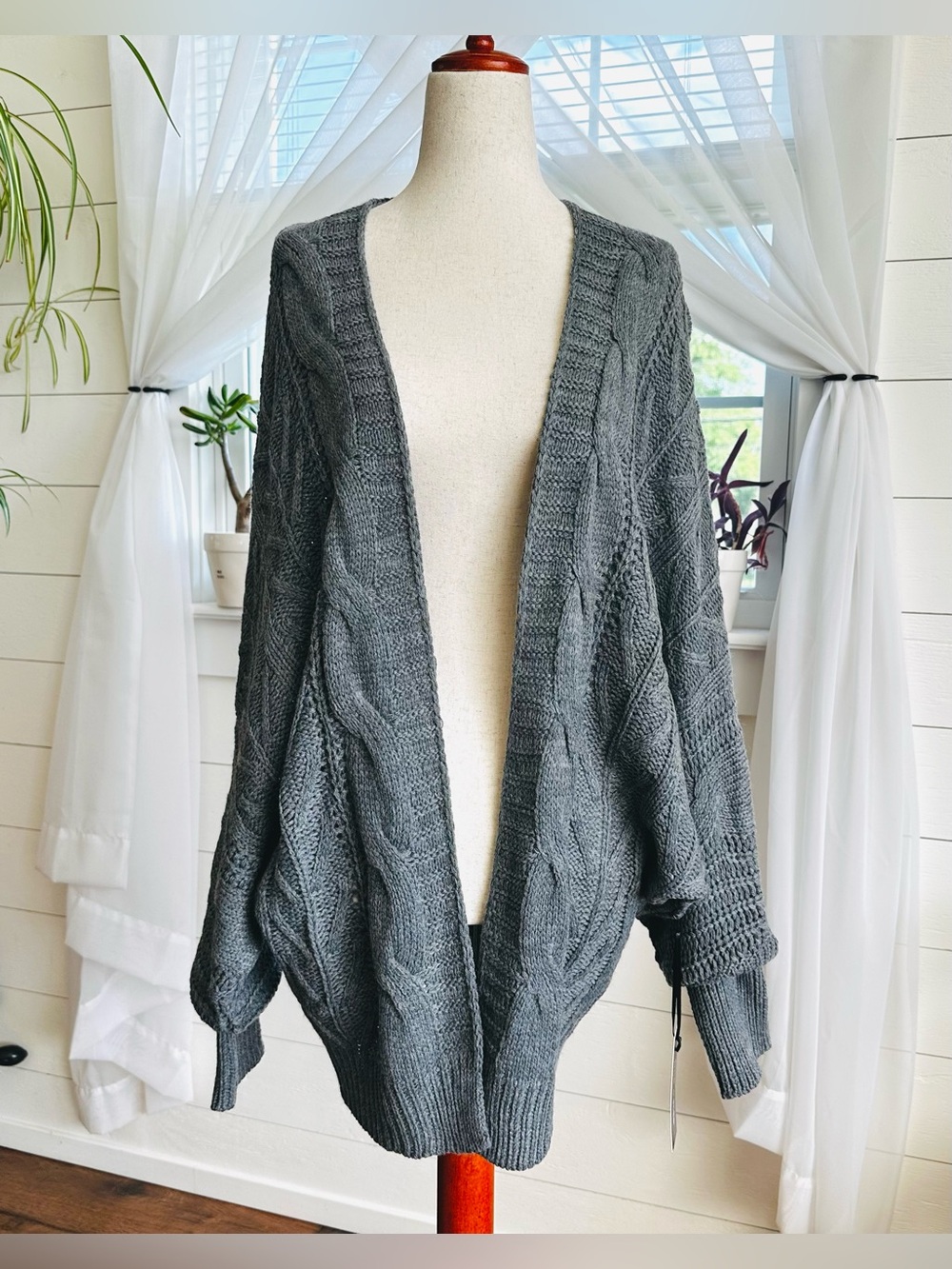 Doe & Rae Charcoal Grey Chunky Cable Knit Oversized Cardigan Sweater L NWT